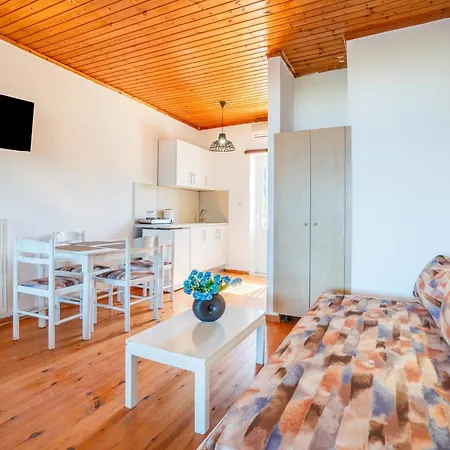 Sandy Beach - Sea View Semesterbostad *